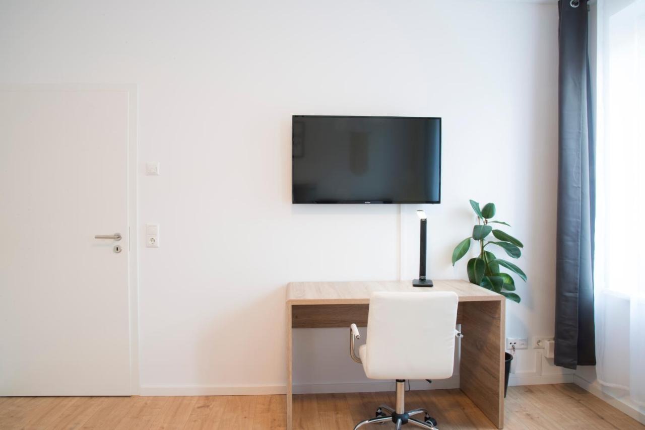Schoene Ferienwohnung 78M2, 3 Schlafzimmer, 2 Baeder, Zentrumnah, 1Og Erfurt Dış mekan fotoğraf