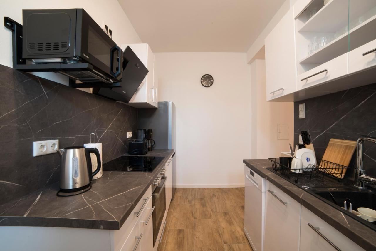 Schoene Ferienwohnung 78M2, 3 Schlafzimmer, 2 Baeder, Zentrumnah, 1Og Erfurt Dış mekan fotoğraf