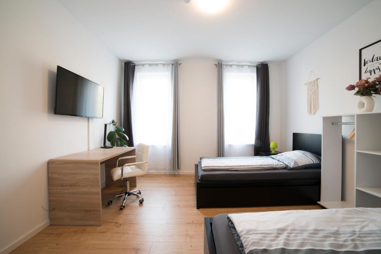 Schoene Ferienwohnung 78M2, 3 Schlafzimmer, 2 Baeder, Zentrumnah, 1Og Erfurt Dış mekan fotoğraf
