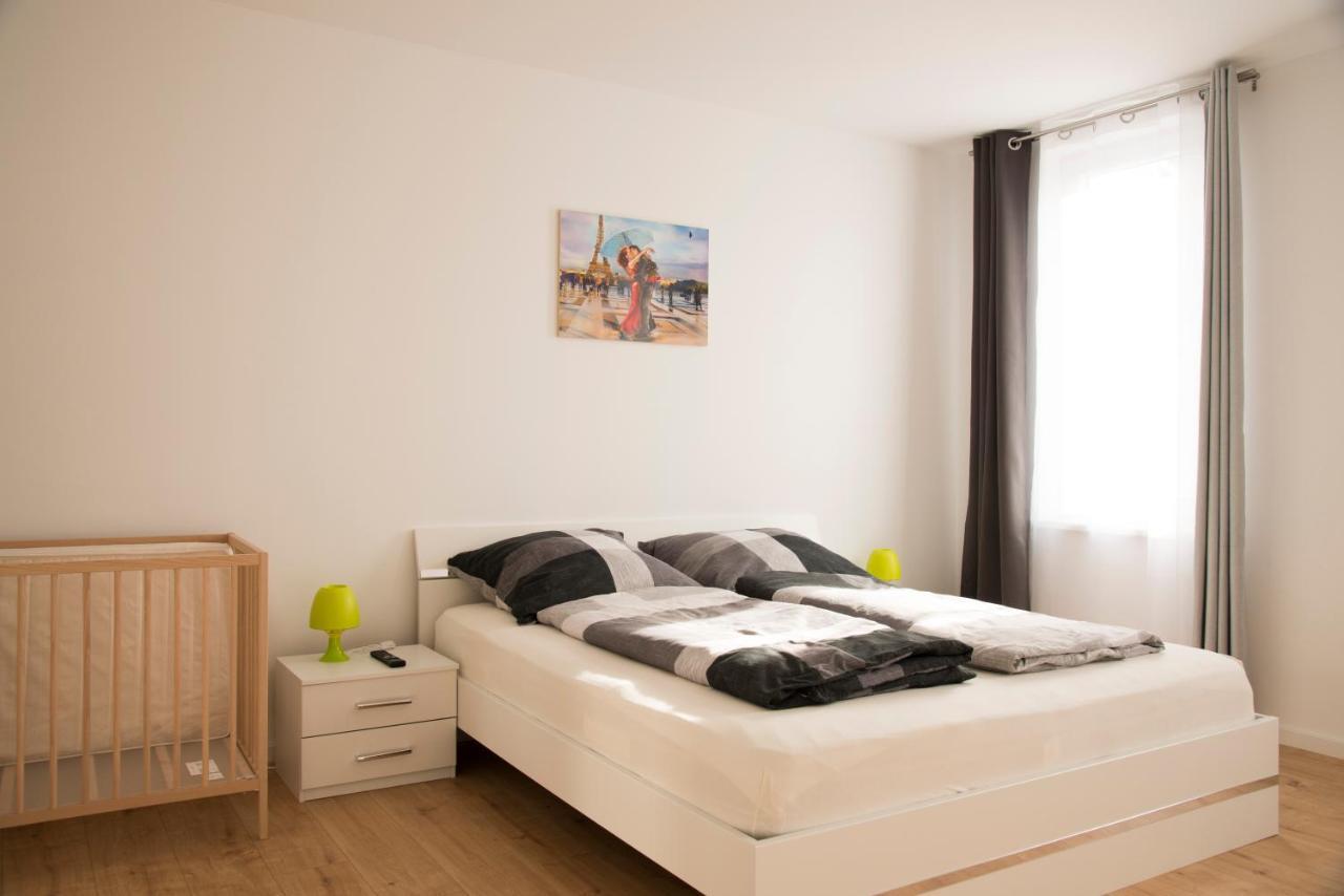Schoene Ferienwohnung 78M2, 3 Schlafzimmer, 2 Baeder, Zentrumnah, 1Og Erfurt Dış mekan fotoğraf