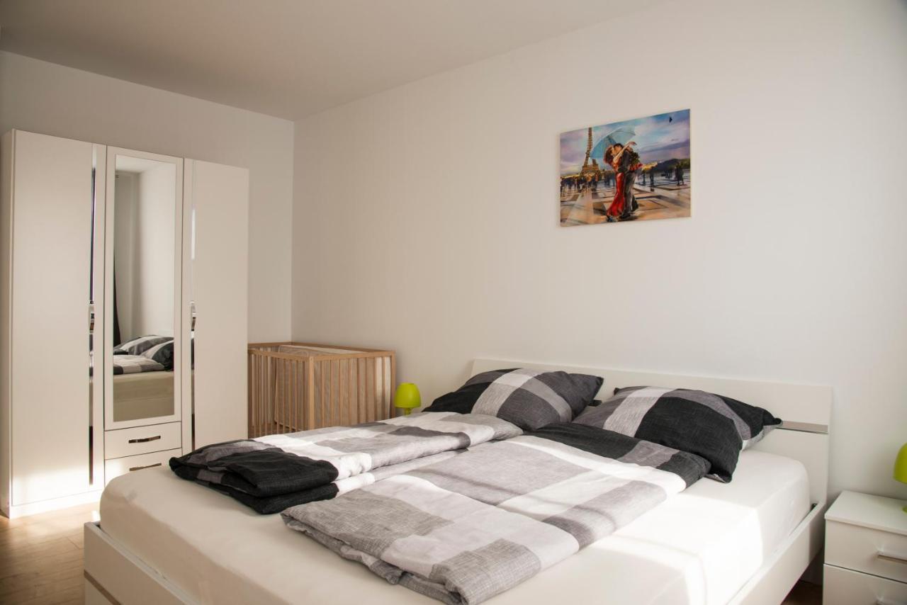 Schoene Ferienwohnung 78M2, 3 Schlafzimmer, 2 Baeder, Zentrumnah, 1Og Erfurt Dış mekan fotoğraf